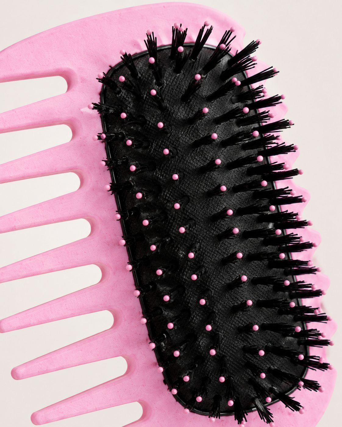 CurlSculpt Defining Brush product detail shot